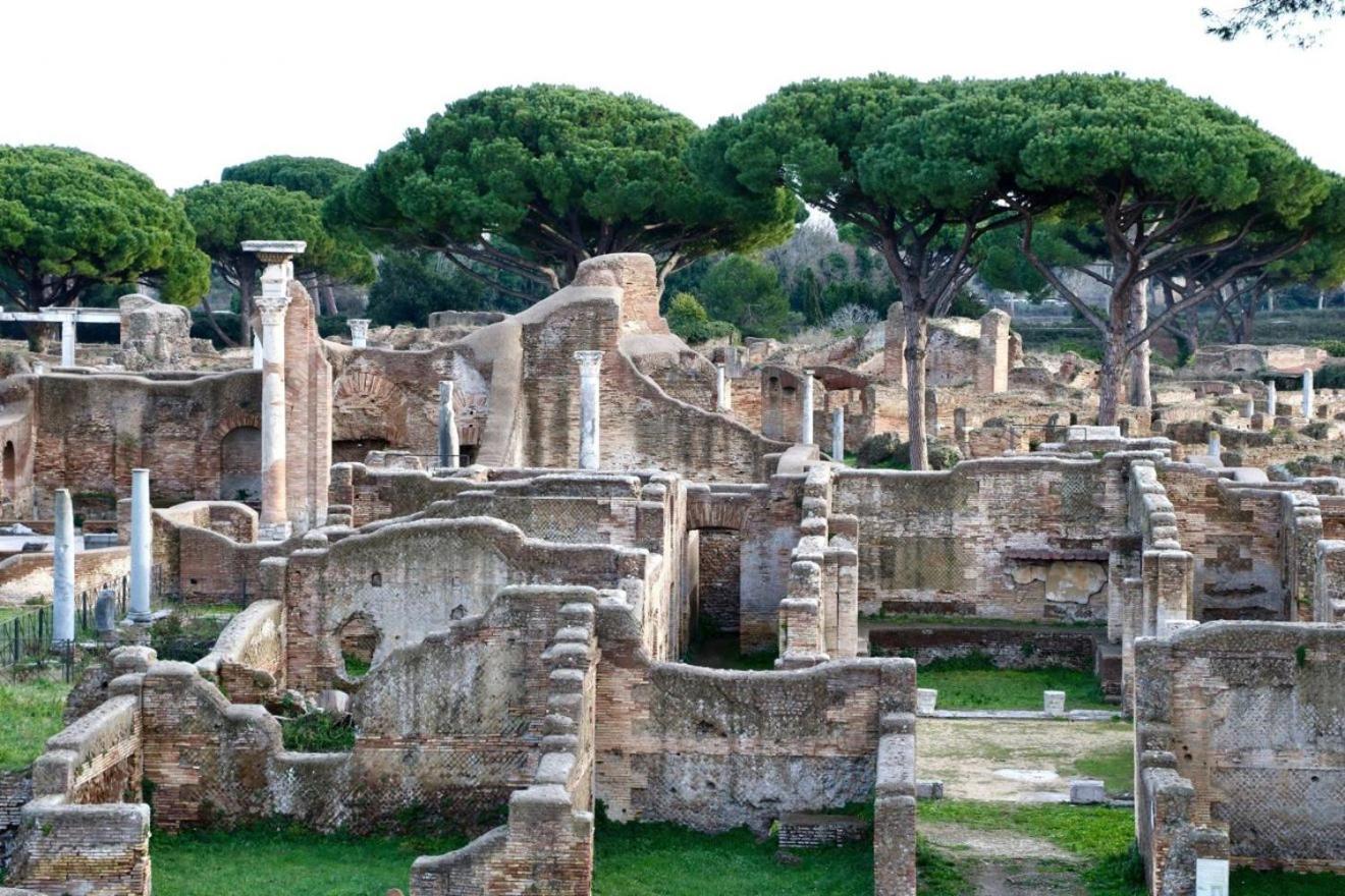 Casa Dalu A Roma Nel Cuore Di Ostia Antica Esterno foto